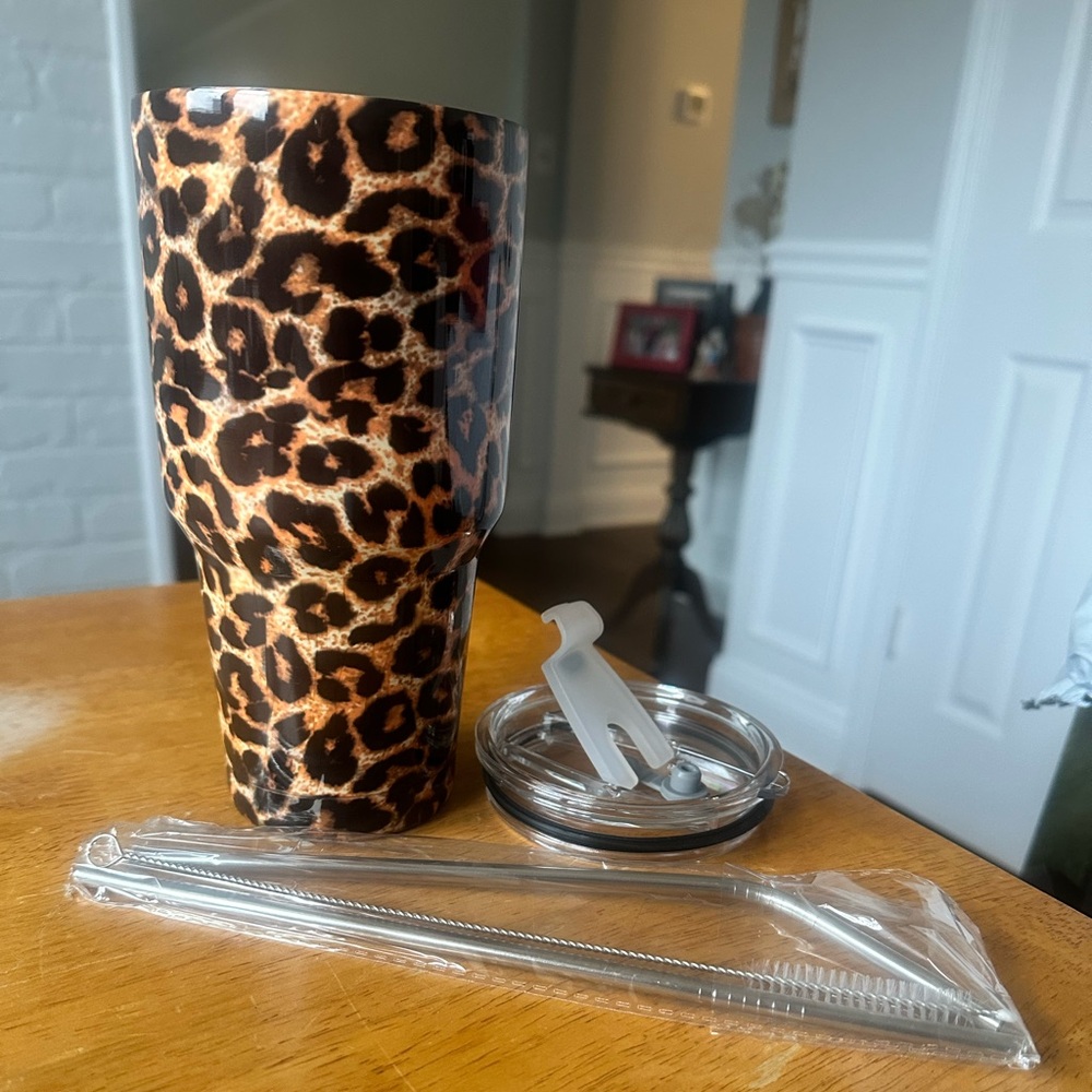 30 oz Leopard Tumbler Stainless Steel Insulated Travel Mug with Straw Lid